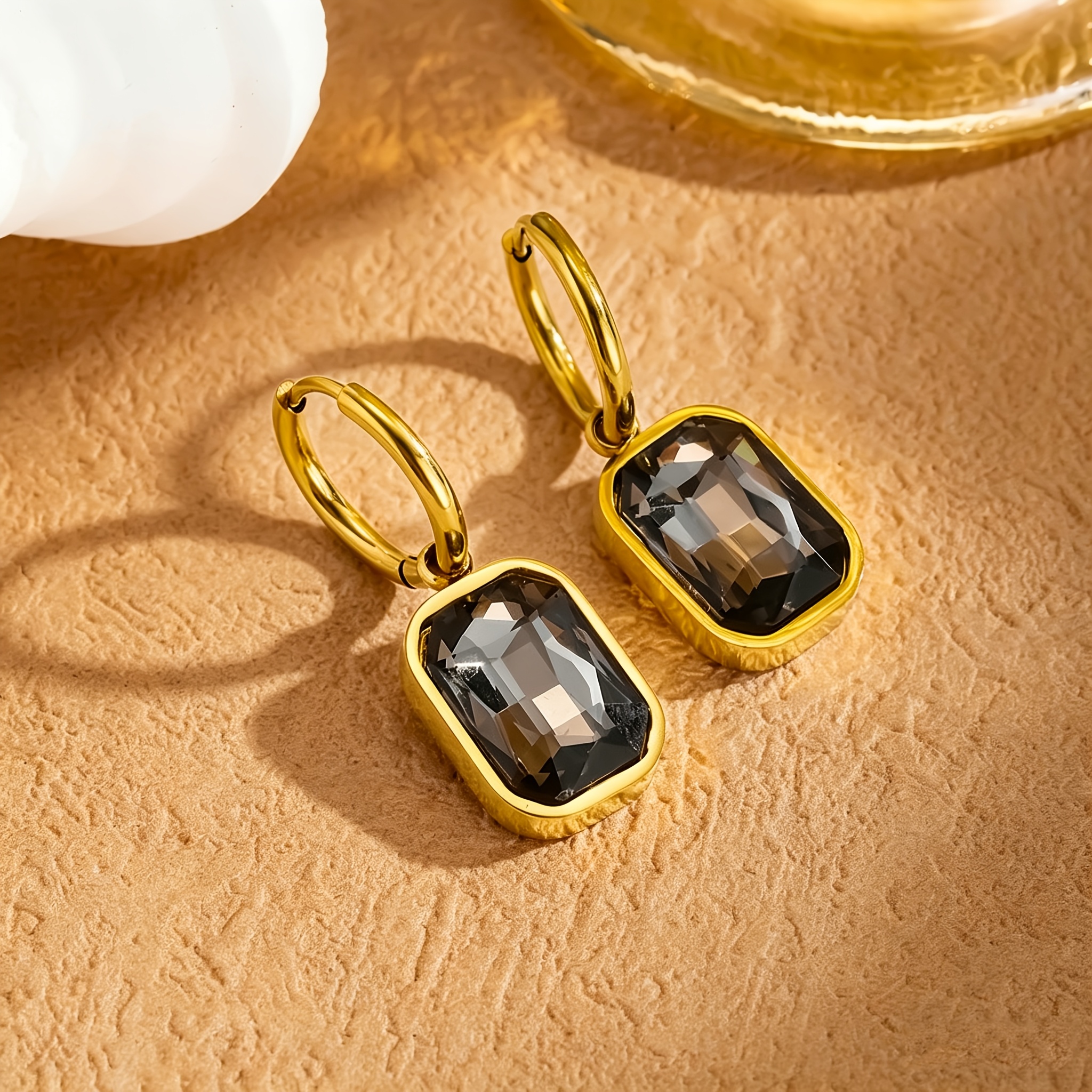 Elegant Geometric Women's Earrings with Synthetic Zirconia Drops